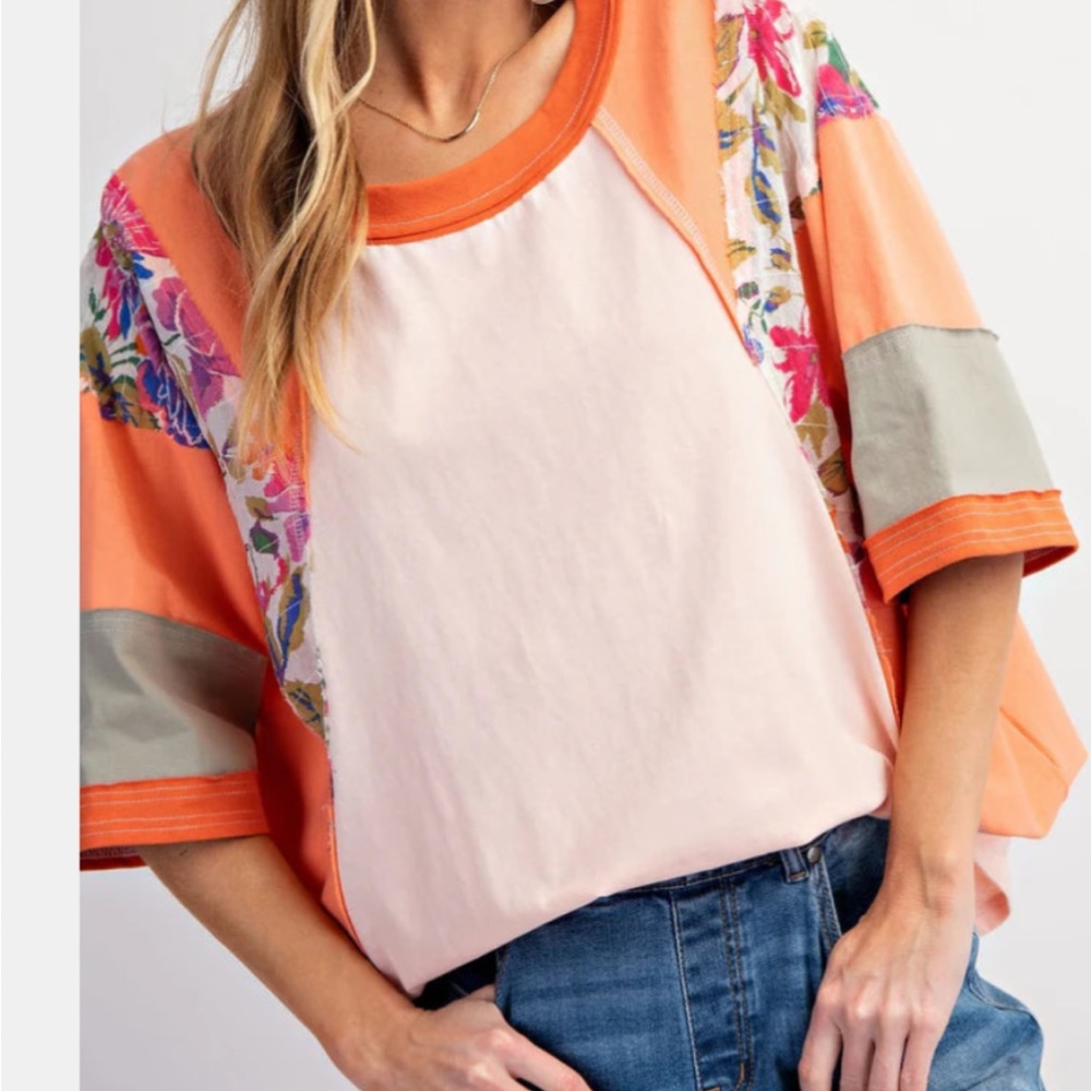 EUC- Beautiful Easel Oversized Floral Patchwork Women's Top - coral blush